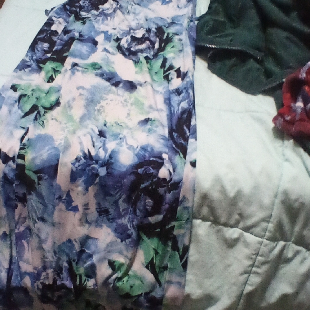 Apt. 9 Blue and White Patterned Top